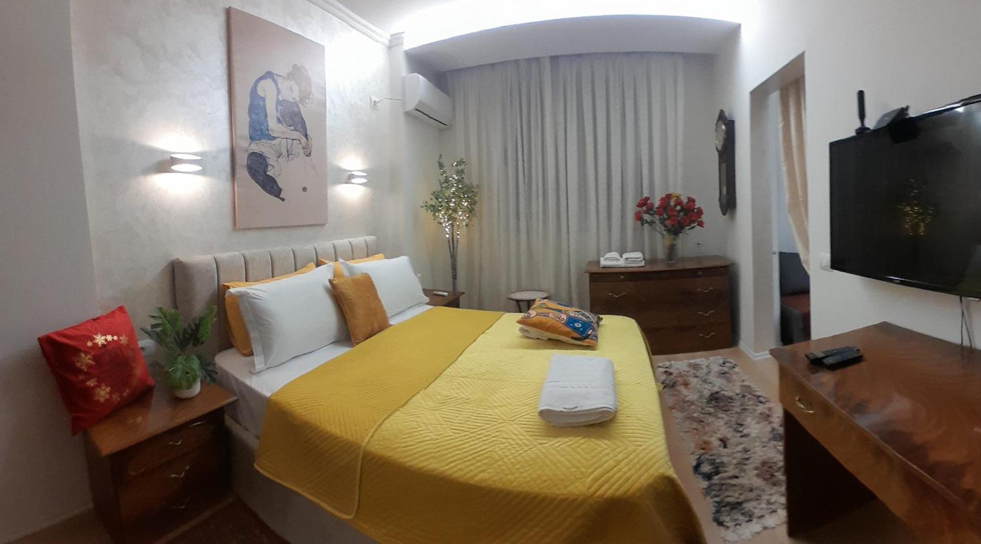 Bani'S Cozy Lovely Apt Тирана Екстер'єр фото